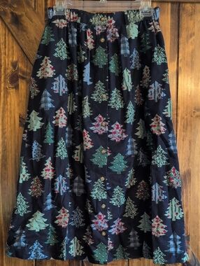 Bushwacker Christmas Tree Button Front Skirt Sz. Small w/Pockets